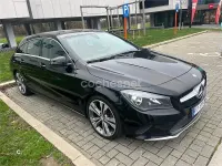 Usado Mercedes CLA200 Shooting Brake 136 CV (100 kW) 2018 Negro Familiar