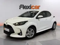 Usado Toyota Yaris Hybrid Active 116 CV (85 kW) 2025 Blanco Berlina