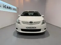 Usado Toyota Auris Active 90 CV (66 kW) 2012 Blanco Berlina