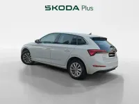 Usado Skoda Scala Selection 95 CV (69 kW) 2024 Blanco Utilitario