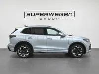 Usado VW Tiguan R-line 150 CV (110 kW) 2025 Gris / plata SUV
