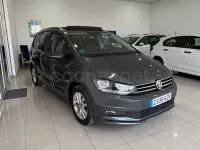 Usado VW Touran Advance 115 CV (84 kW) 2019 Gris / plata Monovolumen