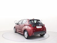 Usado Toyota Yaris Hybrid Active 116 CV (85 kW) 2021 Rojo Berlina