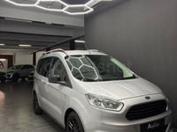 Usado Ford Tourneo Courier Titanium 100 CV (73 kW) 2016 Gris / plata Monovolumen