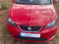 Usado Seat Ibiza Reference 70 CV (51 kW) 2015 Rojo Berlina