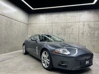 Usado Jaguar XKR 395 CV (290 kW) 2006 Gris / plata Coupe