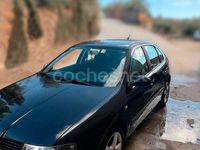 Usado Seat Leon Sport 110 CV (80 kW) 2005 Negro Utilitario