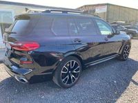 usado BMW X7 xDrive30d M Sport*PANORAMA*LEDER*NAVI*TV*22"*