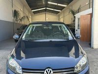 Usado VW Golf VII 105 CV (77 kW) 2012 Azul Berlina