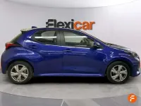 Usado Toyota Yaris Hybrid Active 92 CV (67 kW) 2025 Azul Berlina