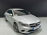 Usado Mercedes CLA220 Urban 170 CV (125 kW) 2014 Plateado Berlina