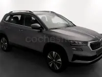 Usado Skoda Karoq SportLine 150 CV (110 kW) 2023 Gris / plata SUV
