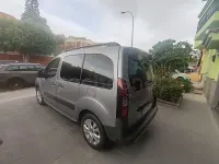 Usado Citroën Berlingo Feel 110 CV (80 kW) 2018 Gris / plata Monovolumen