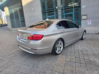 Usado BMW 530 Sport Line 258 CV (189 kW) 2012 Gris / plata Berlina