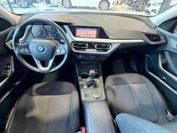 Usado BMW 116 116 CV (85 kW) 2021 Blanco Utilitario