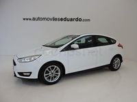 Usado Ford Focus Trend 125 CV (91 kW) 2015 Blanco Berlina