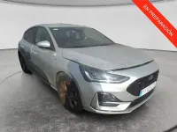 Usado Ford Focus ST-Line 155 CV (114 kW) 2022 Gris / plata Berlina