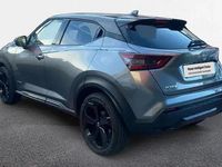 Usado Nissan Juke 143 CV (105 kW) 2022 Skline grey (metalizado) techo SUV