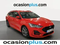 Usado Ford Focus ST-Line 155 CV (114 kW) 2024 Rojo Monovolumen