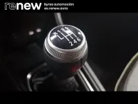 Usado Renault Captur Techno 100 CV (73 kW) 2025 Rojo SUV