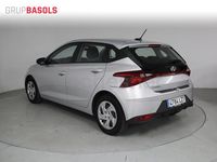 Usado Hyundai i20 84 CV (61 kW) 2022 Gris / plata Utilitario