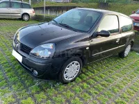 Usado Renault Clio II 75 CV (55 kW) 2006 Azul Berlina