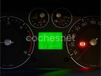 Usado Ford Fiesta Futura 90 CV (66 kW) 2008 Rojo Utilitario