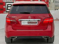 Usado Mercedes B180 109 CV (80 kW) 2016 Rojo Utilitario