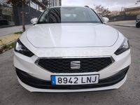 Usado Seat Leon Style 150 CV (110 kW) 2021 Blanco Familiar