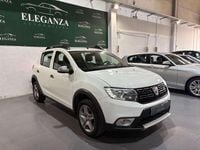 Usado Dacia Sandero Lauréate 90 CV (66 kW) 2017 Blanco Utilitario