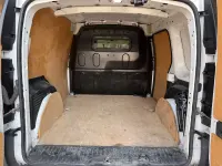 Usado Renault Kangoo 75 CV (55 kW) 2019 Blanco Monovolumen