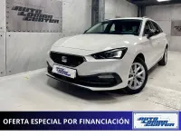 Usado Seat Leon Style 115 CV (84 kW) 2022 Blanco Familiar