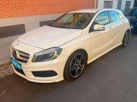 Usado Mercedes CLA200 AMG line 136 CV (100 kW) 2015 Beige Berlina