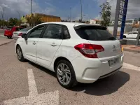 Usado Citroën C4 92 CV (67 kW) 2013 Blanco Berlina