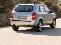 Usado Hyundai Tucson Style 112 CV (82 kW) 2005 Gris / plata SUV