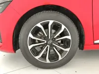 Usado Renault Clio V Techno 100 CV (73 kW) 2025 Rojo Berlina