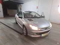 Usado Peugeot 206 CC 138 CV (101 kW) 2005 Gris / plata Descapotable