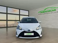 Usado Toyota Yaris Hybrid Active 100 CV (73 kW) 2019 Blanco Utilitario