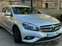 Usado Mercedes A180 Style 109 CV (80 kW) 2015 Gris Utilitario