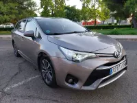 Usado Toyota Avensis Advance 143 CV (105 kW) 2016 Gris / plata Familiar