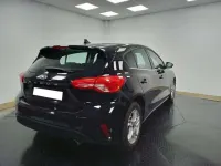 Usado Ford Focus Trend+ 120 CV (88 kW) 2020 Negro Utilitario