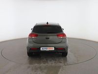 Usado Kia Rio 101 CV (74 kW) 2022 Gris Berlina