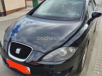 Usado Seat Leon Reference 105 CV (77 kW) 2013 Negro Berlina