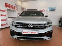 Usado VW Tiguan R-line 150 CV (110 kW) 2022 Gris / plata SUV