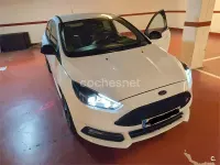 Usado Ford Focus ST 250 CV (183 kW) 2017 Blanco Berlina