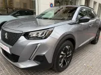 Usado Peugeot e-2008 Allure 100 kW (136 CV) 2023 Gris SUV