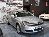 Usado Opel Astra Edition 80 CV (58 kW) 2004 Gris / plata Berlina