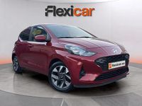 Usado Hyundai i10 67 CV (49 kW) 2024 Rojo Utilitario