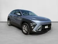 Usado Hyundai Kona 100 CV (73 kW) 2025 Gris SUV