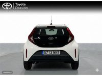 Usado Toyota Aygo X Play 72 CV (52 kW) 2024 Blanco SUV